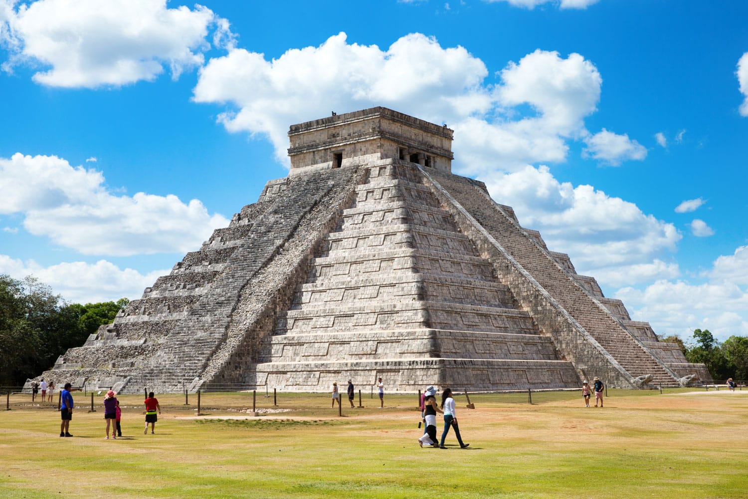 chichen-itza-mexico-shutterstock_346970900